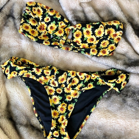 H&M Other - H&M Sunflower bikini set